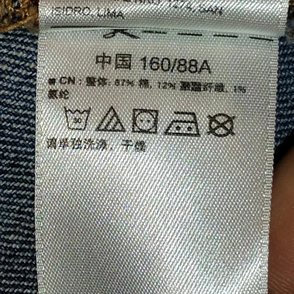 Old Navy Women's Long  Sleeve Button Down Blue Denim Jean Jacket Size Small - Picture 13 of 15